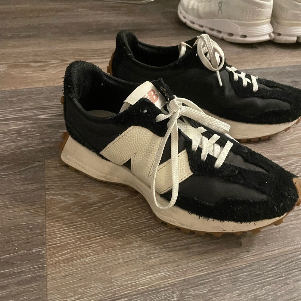 New Balance Classics 327